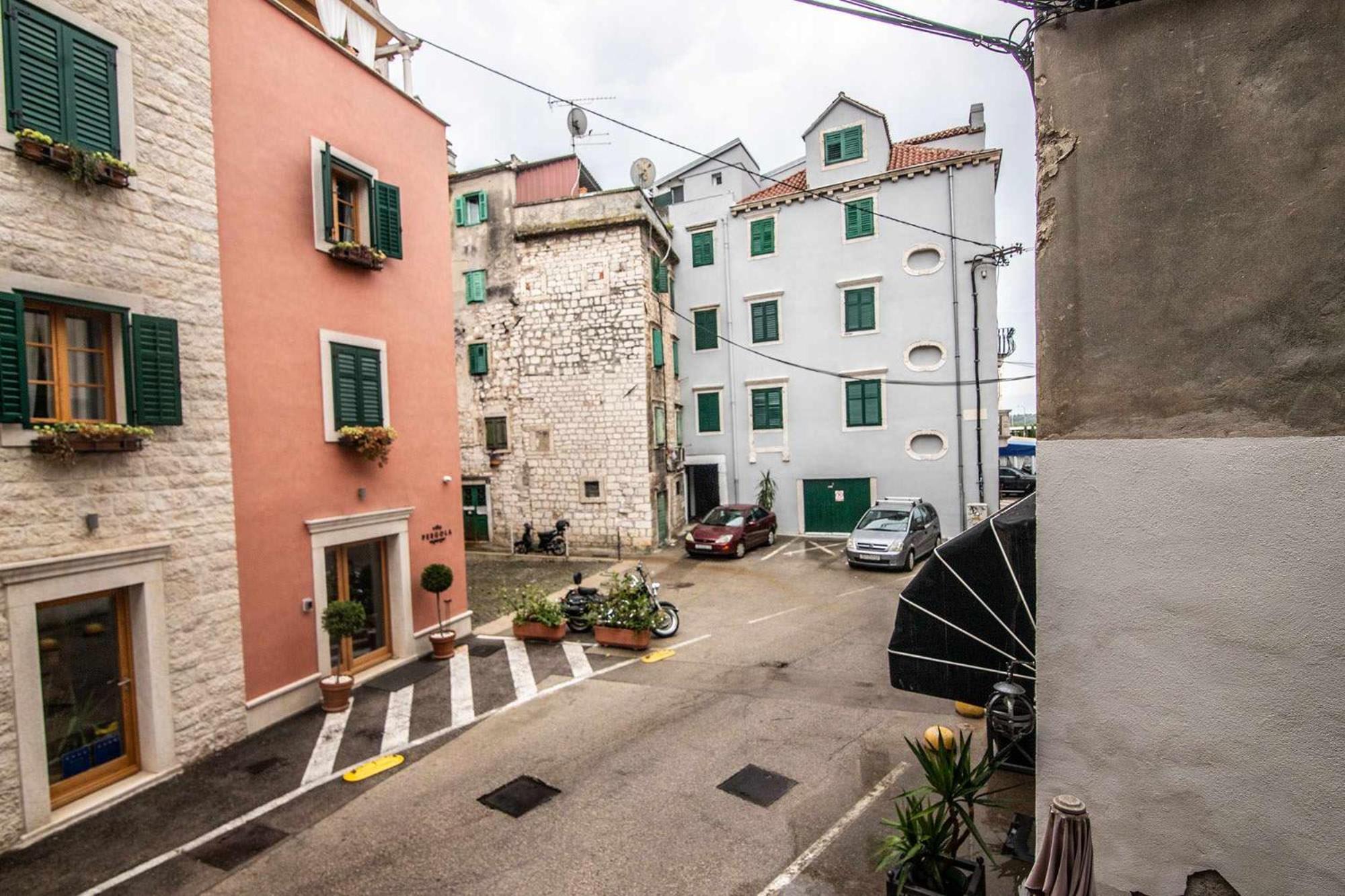 Tiramola Apartment Sibenik Bagian luar foto