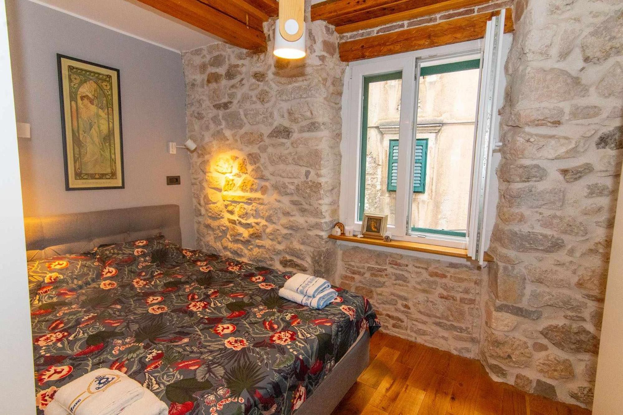 Tiramola Apartment Sibenik Bagian luar foto